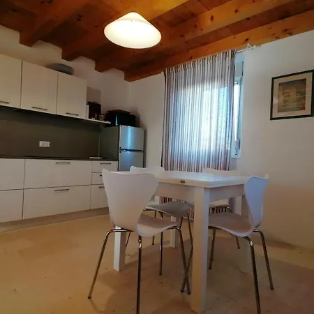 Mimosa-olib Hr Apartment